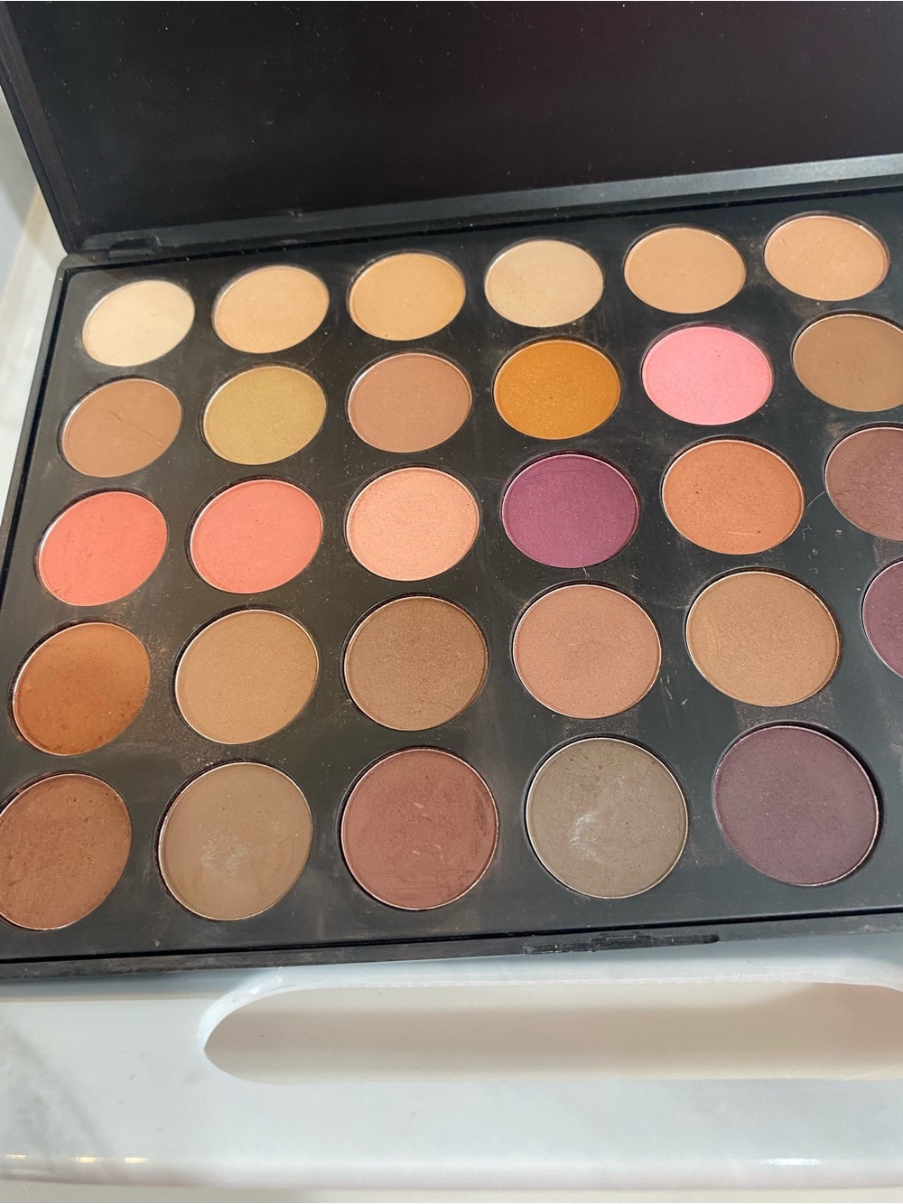 Morphe “Discontinued” 35N Pallet